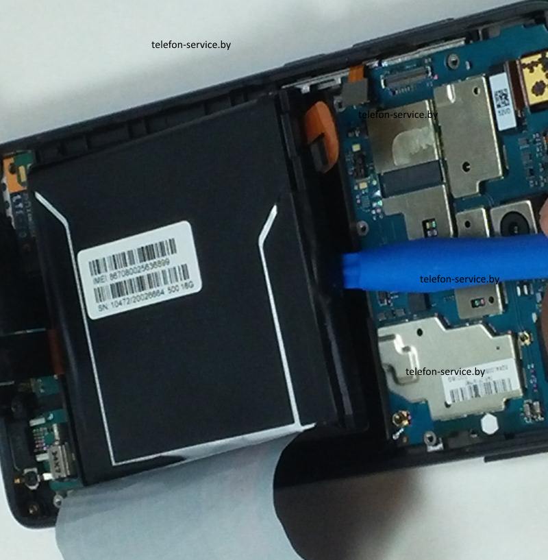 замена аккумуляторной батареи телефона