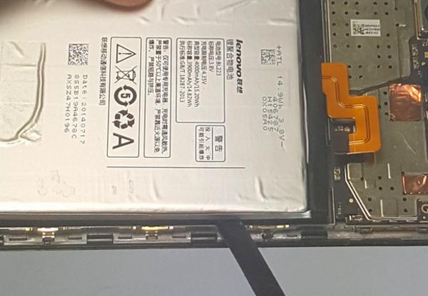 замена аккумуляторной батареи смартфона